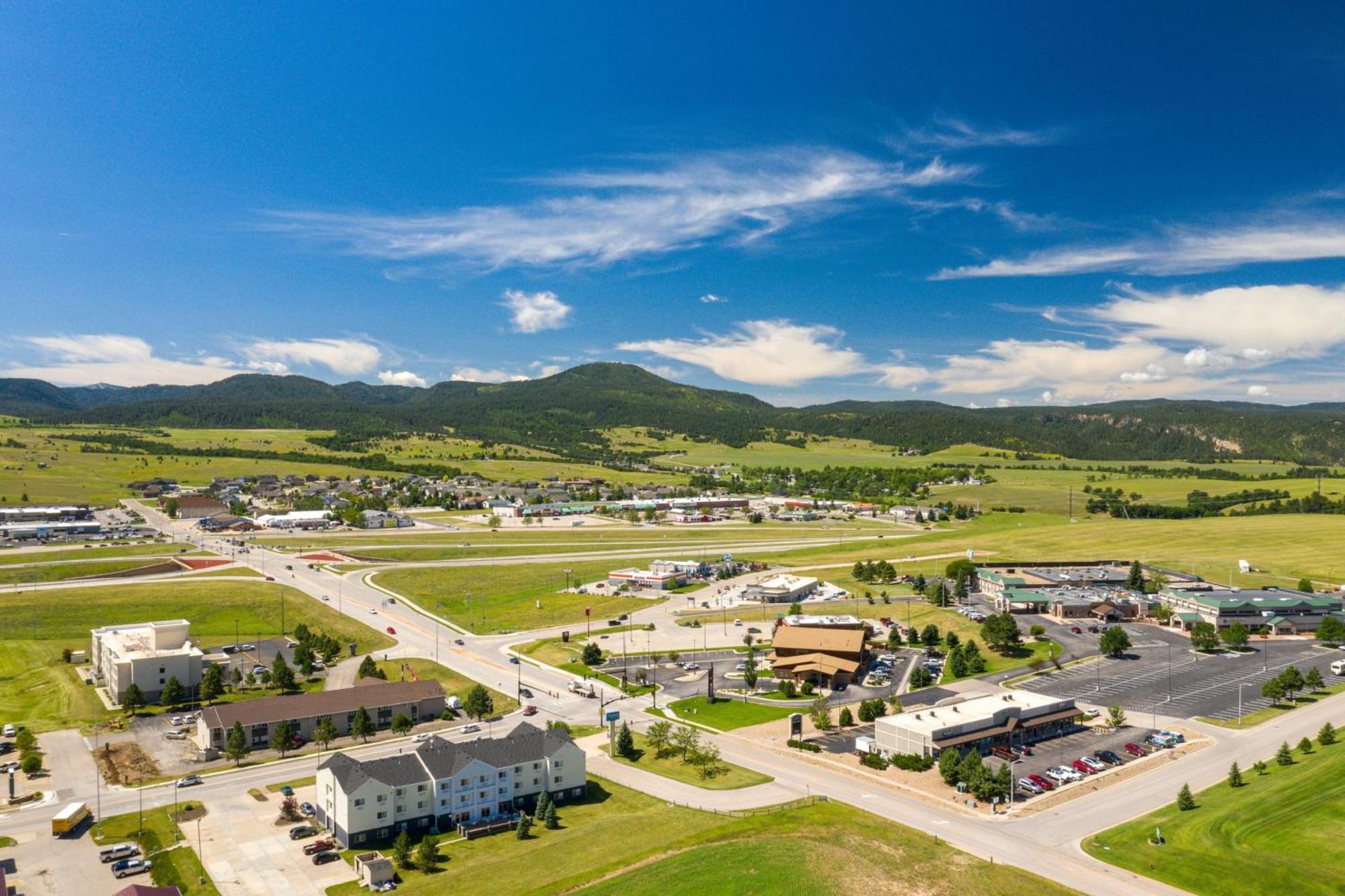 Fairfield Inn & Suites By Marriott Spearfish Exterior photo