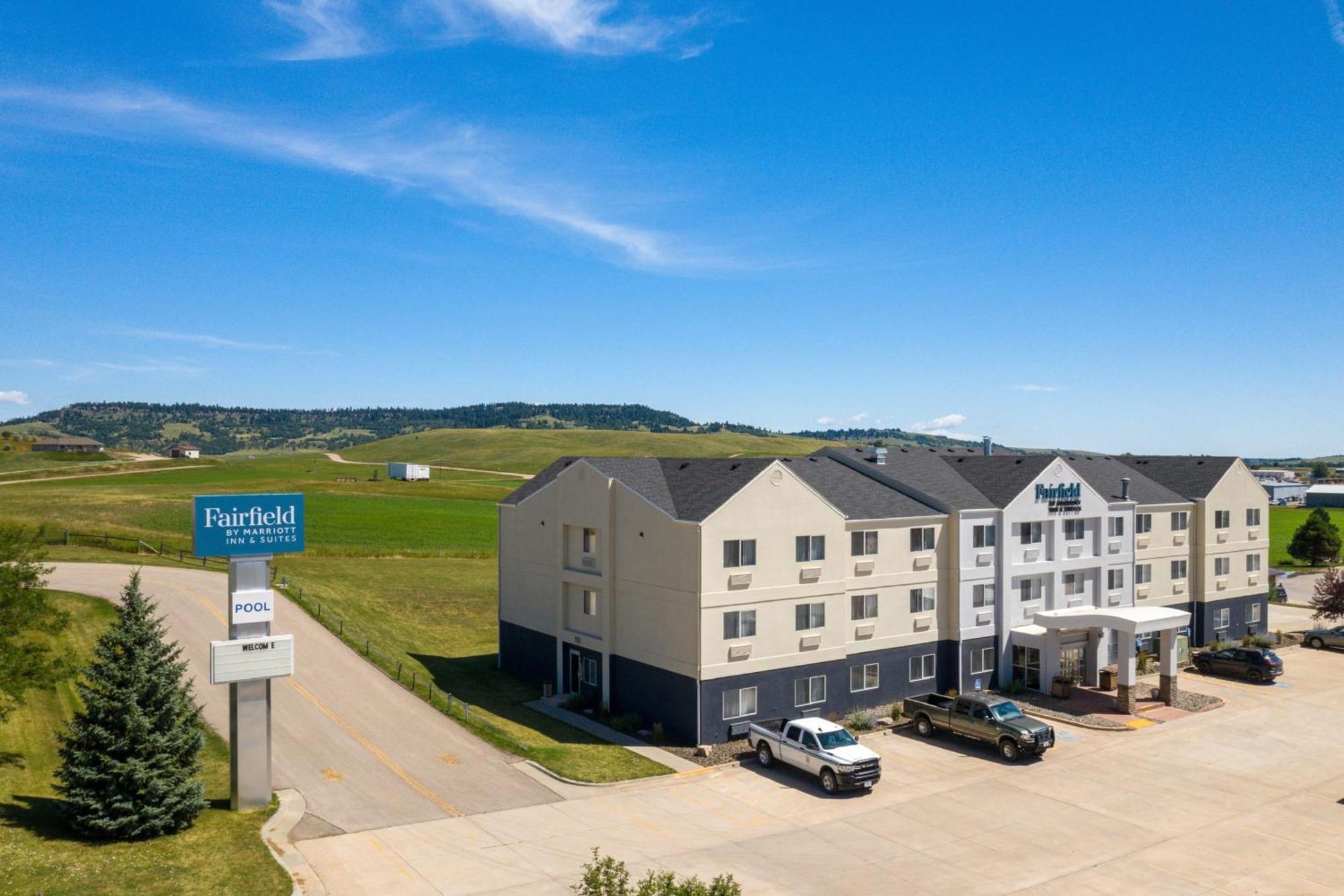 Fairfield Inn & Suites By Marriott Spearfish Exterior photo