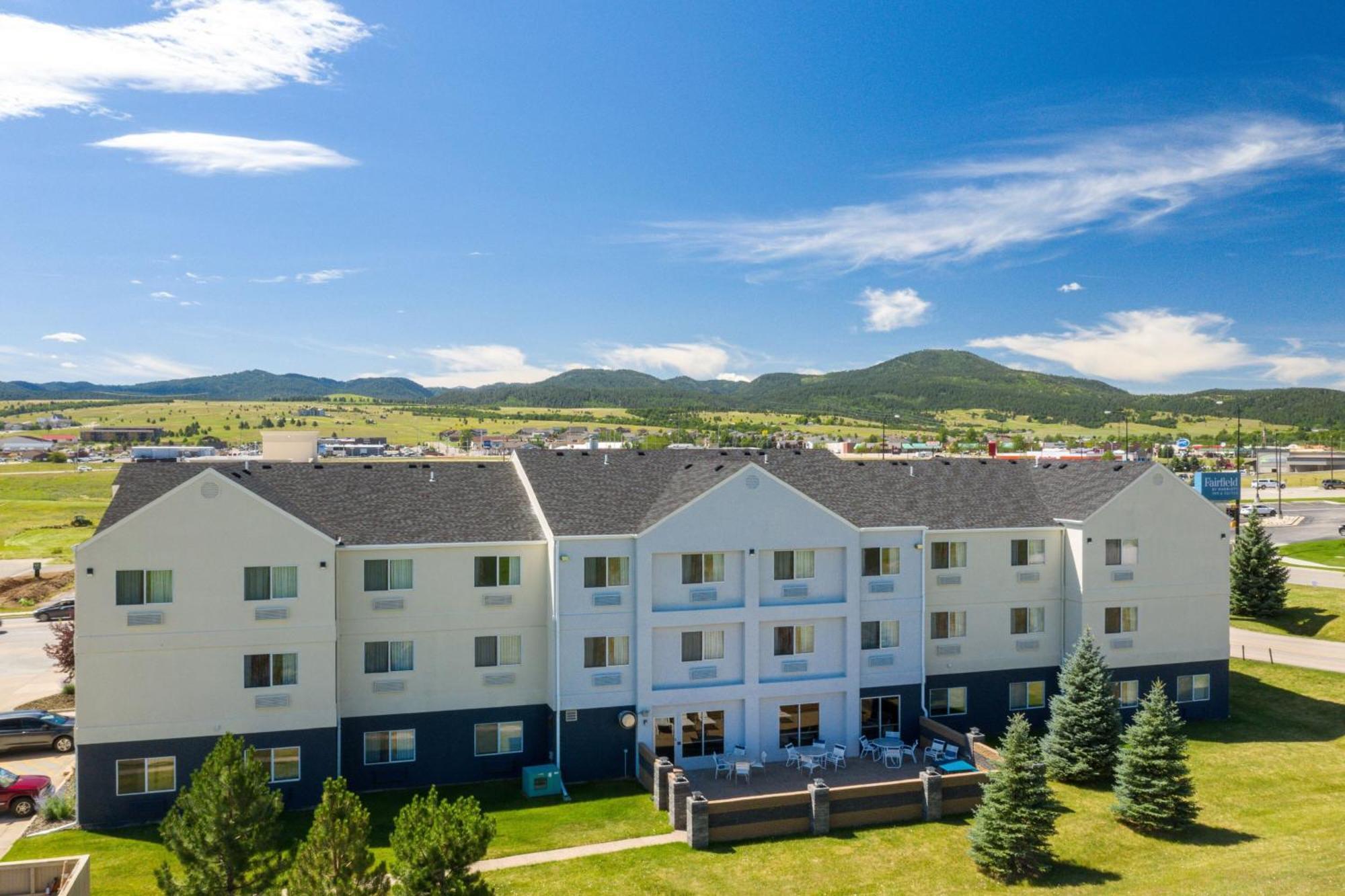Fairfield Inn & Suites By Marriott Spearfish Exterior photo