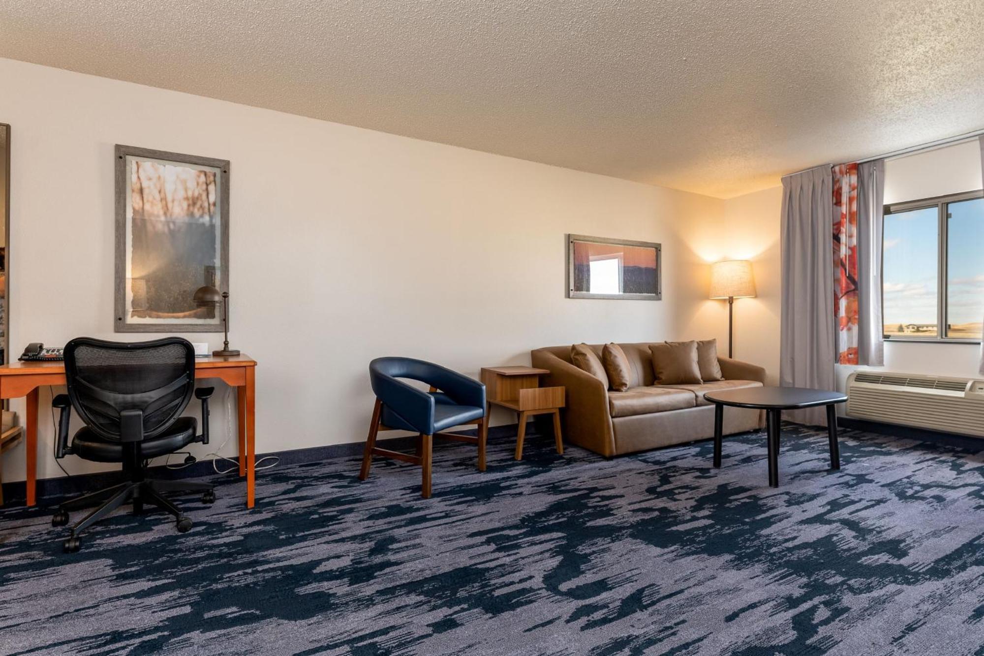 Fairfield Inn & Suites By Marriott Spearfish Exterior photo